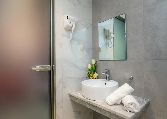 Dimitris * 波托什