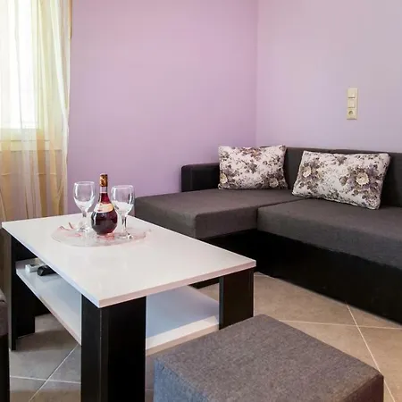 Apartment Dimitris *